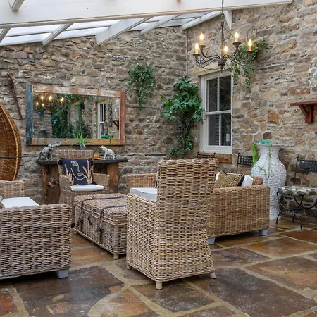 Sun Hill Leyburn
